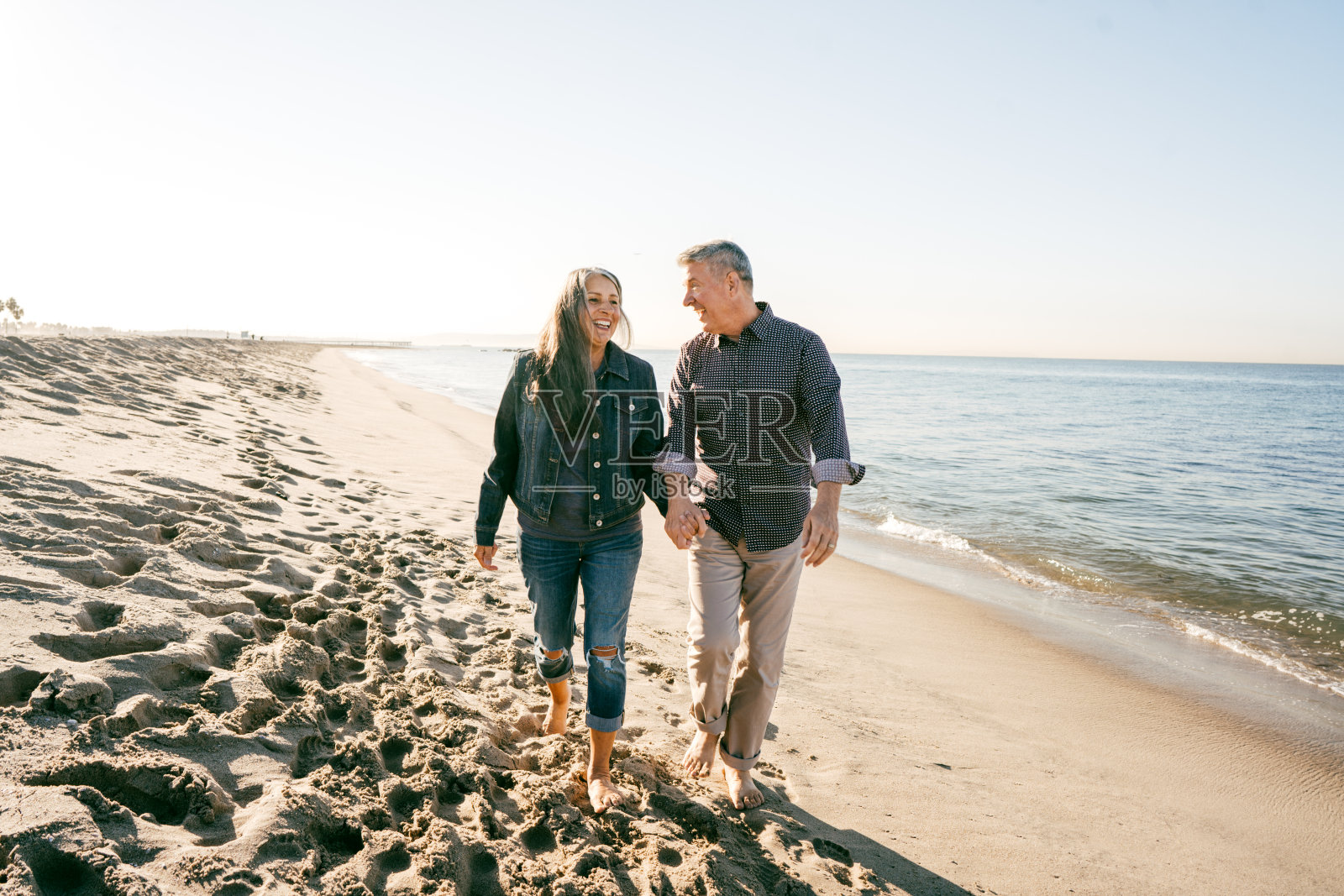 退休幸福夫妻照片摄影图片