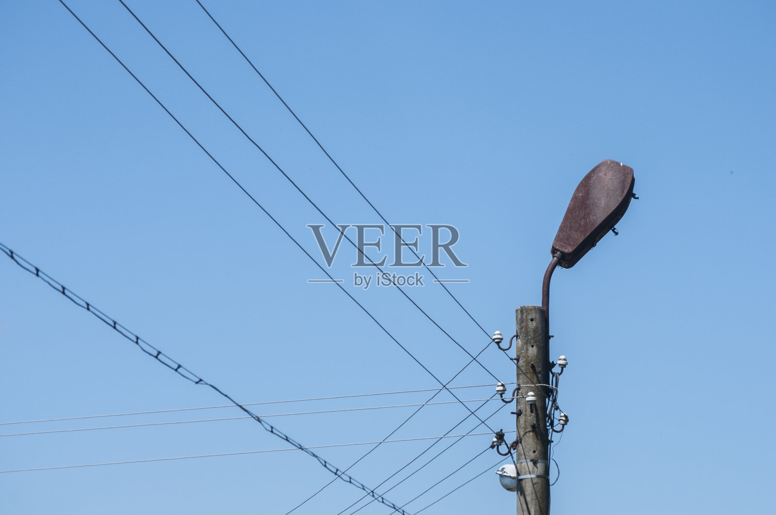 路灯和电缆照片摄影图片