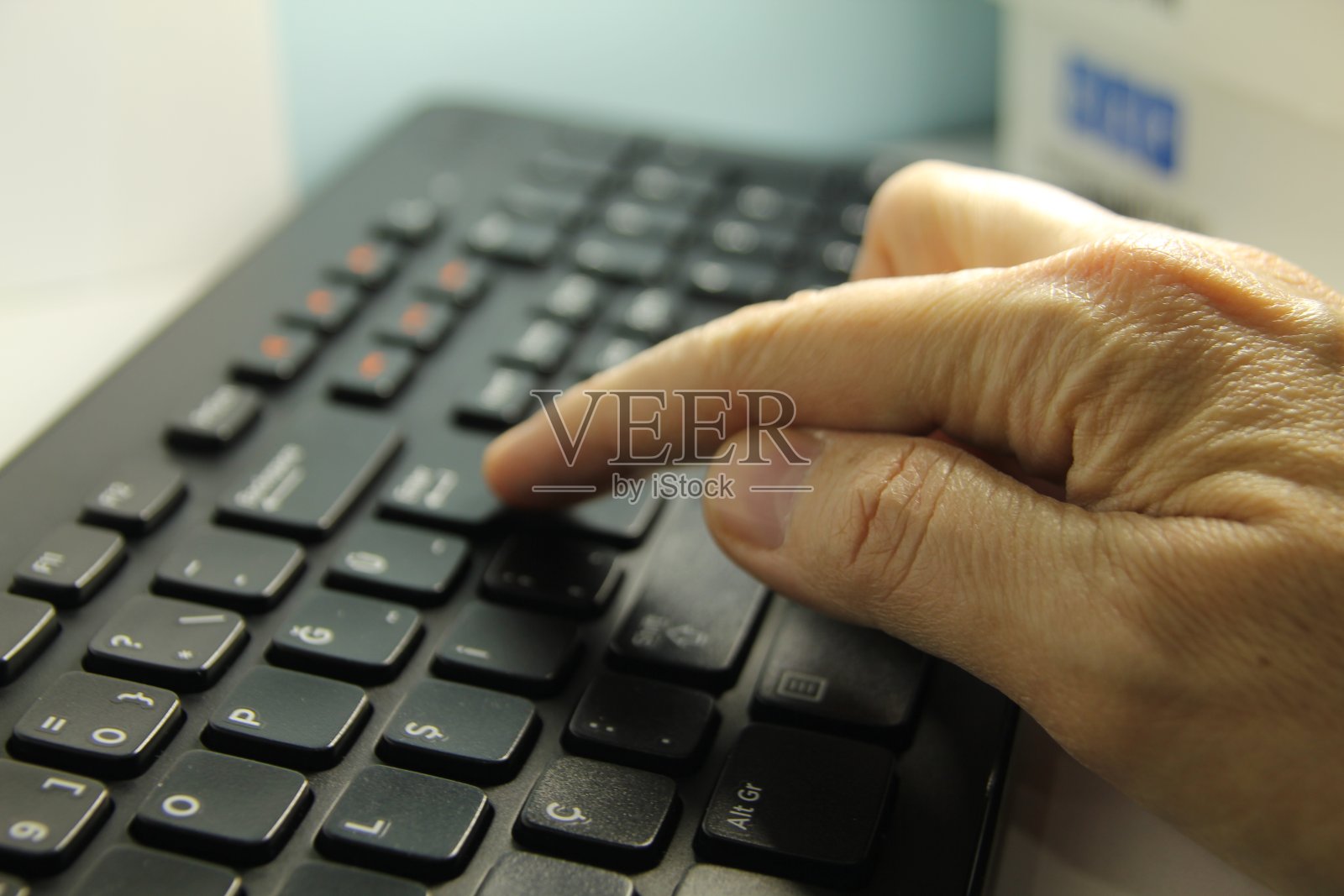 电脑键盘键特写宏照片摄影图片