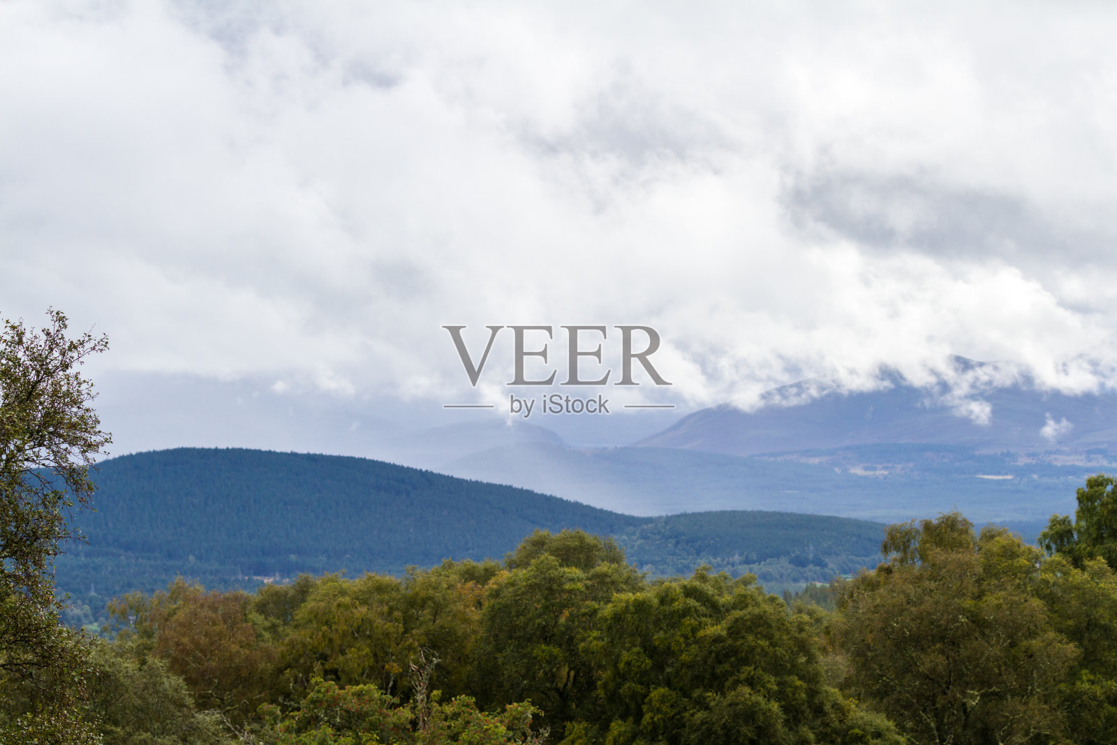 苏格兰高地的山脉照片摄影图片