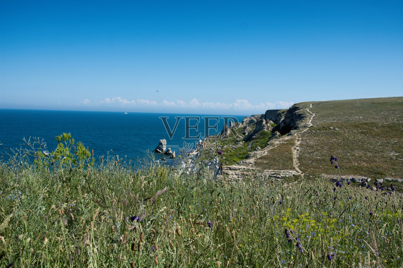 山和海。照片摄影图片