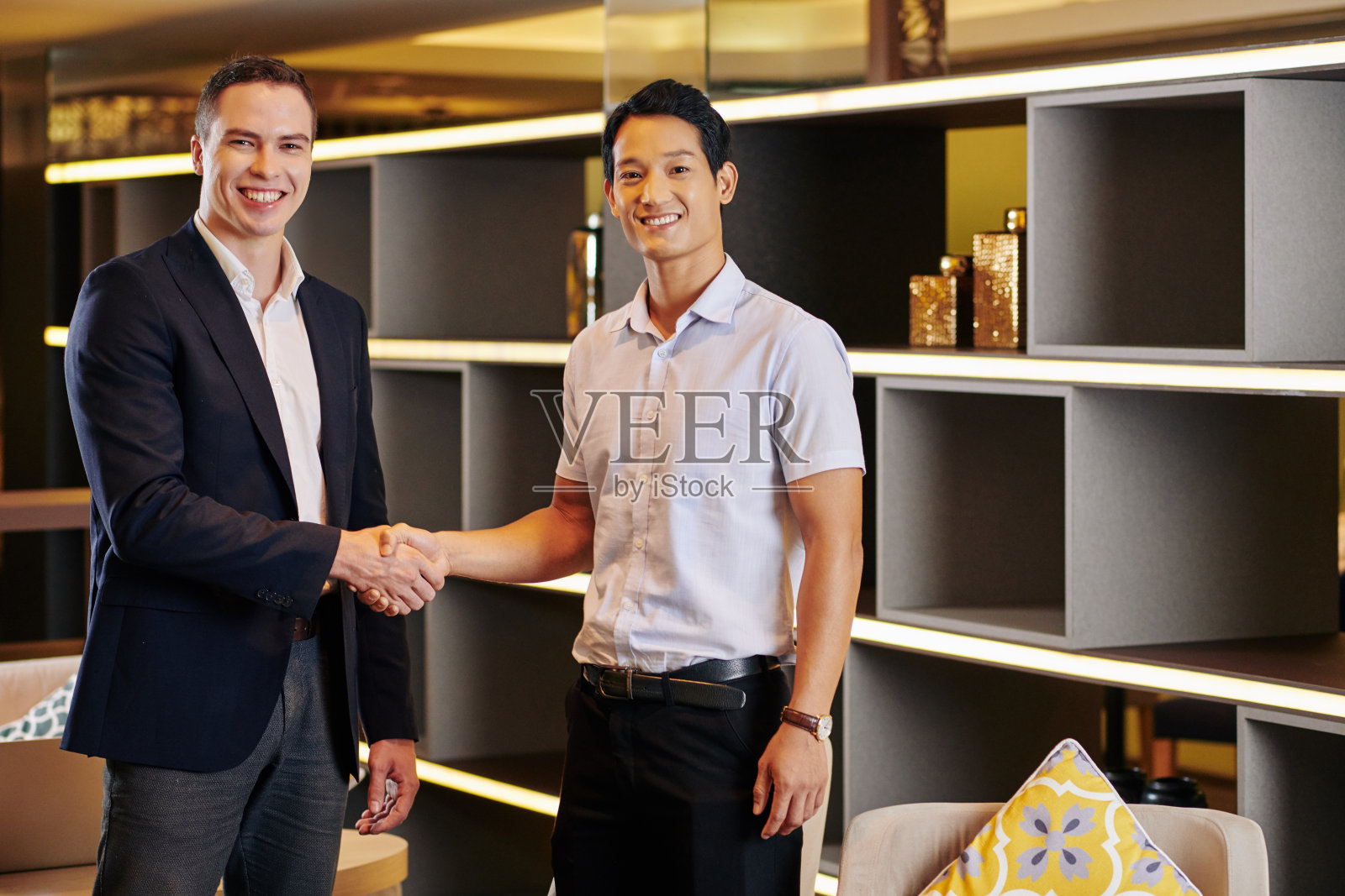 做生意的人照片摄影图片