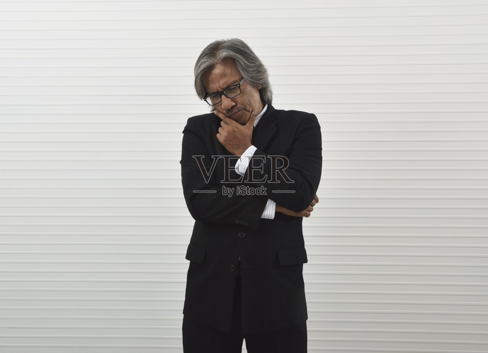 商业思维理念，滑稽的面部表情姿势照片摄影图片