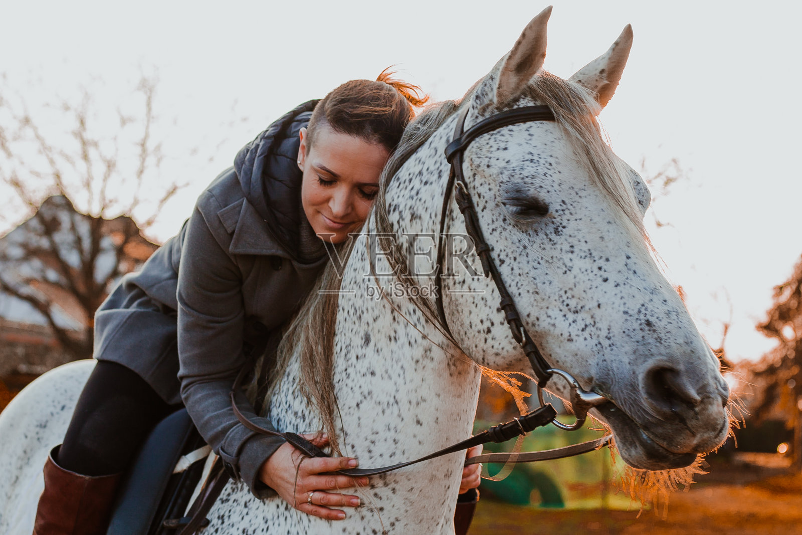 女人与马照片摄影图片