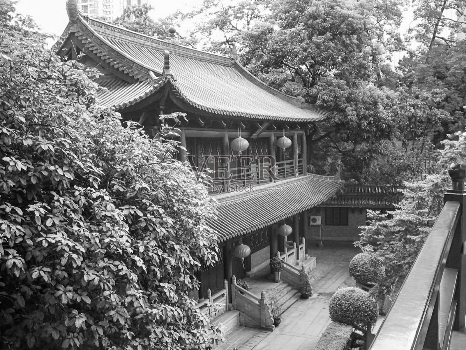 中国南方丝绸工厂的传统建筑。照片摄影图片