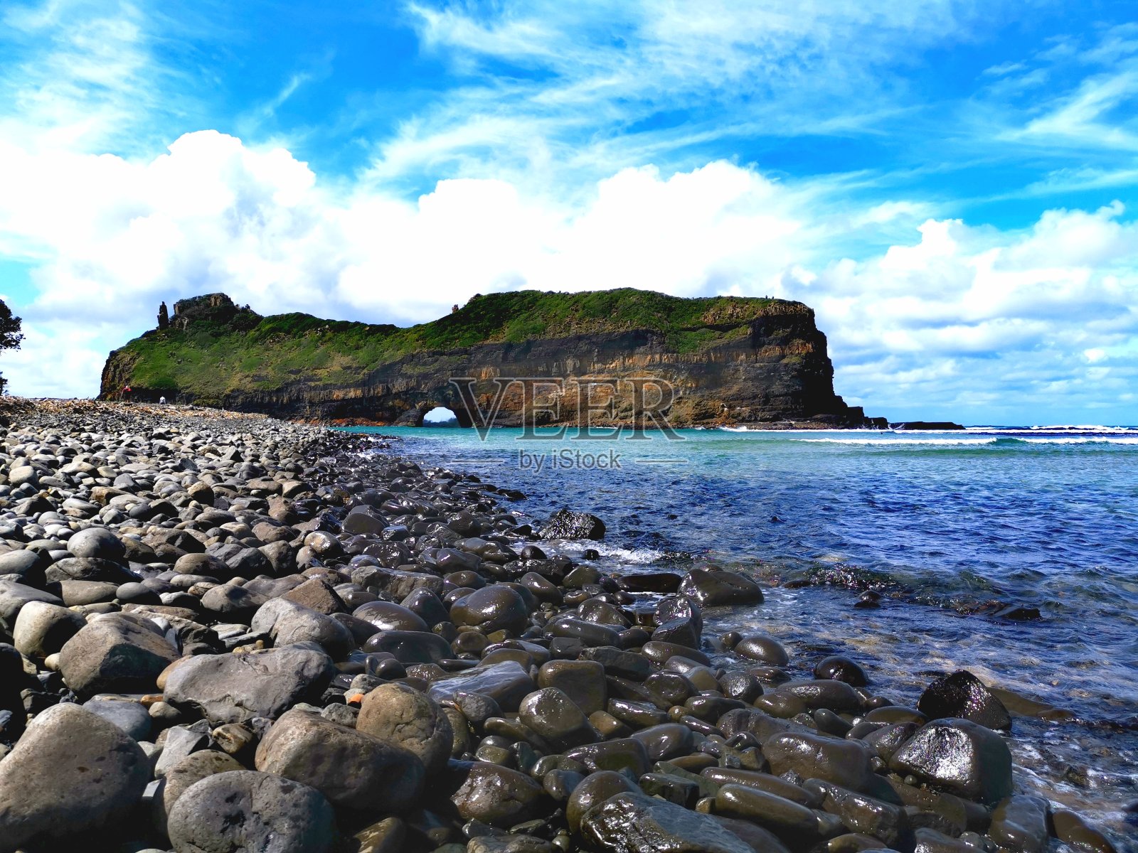 墙上的洞照片摄影图片