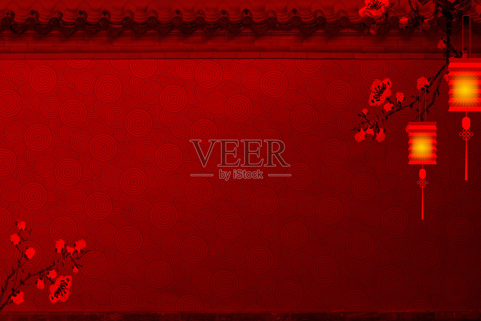 暗红色的屋檐，墙壁，梅花，梅花枝，灯笼，香文，中国风格的纹理背景。照片摄影图片