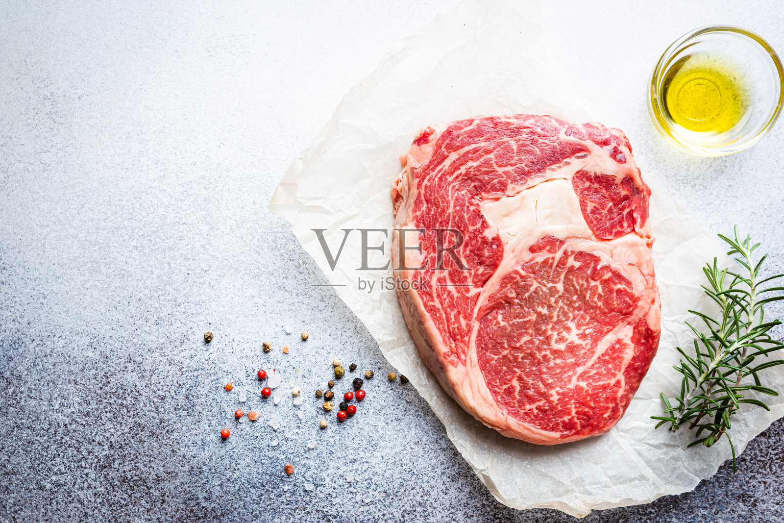 生鲜肉牛排照片摄影图片