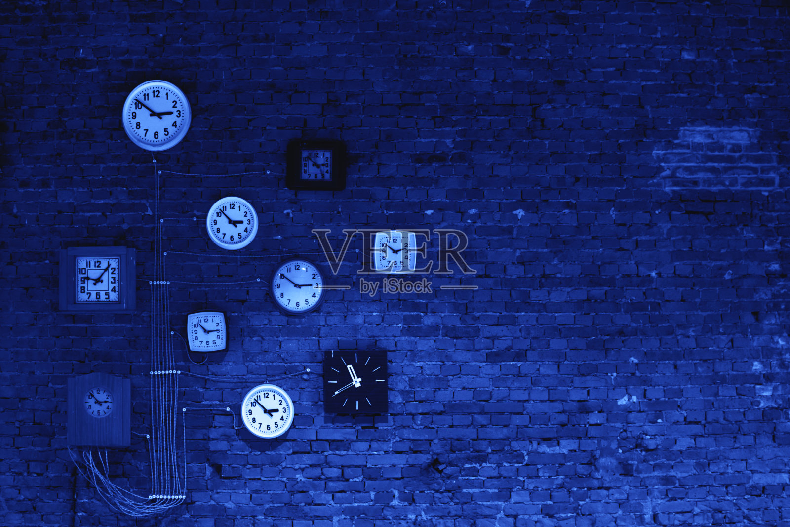 老式挂钟。照片摄影图片