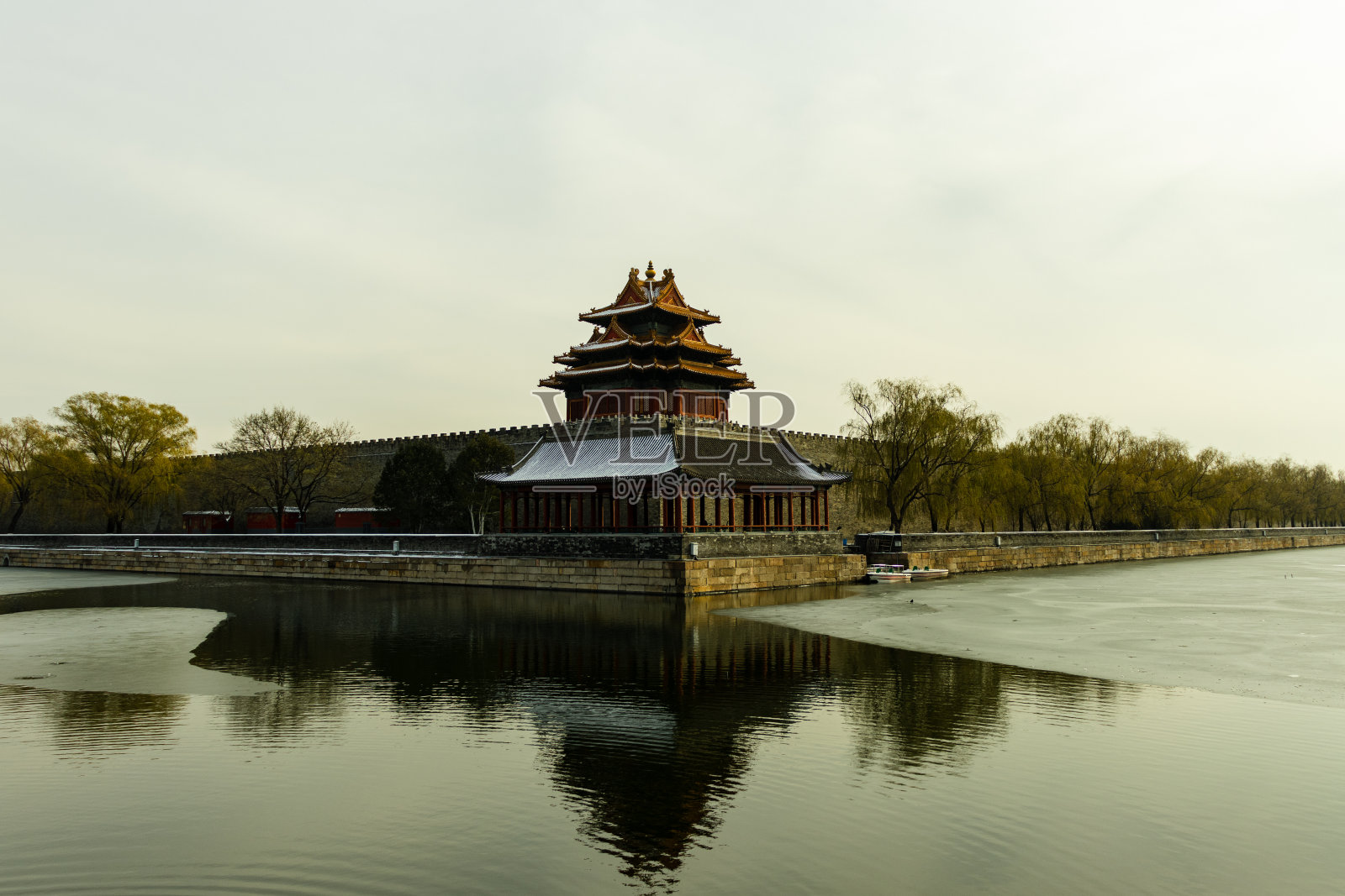 皇宫的角楼照片摄影图片