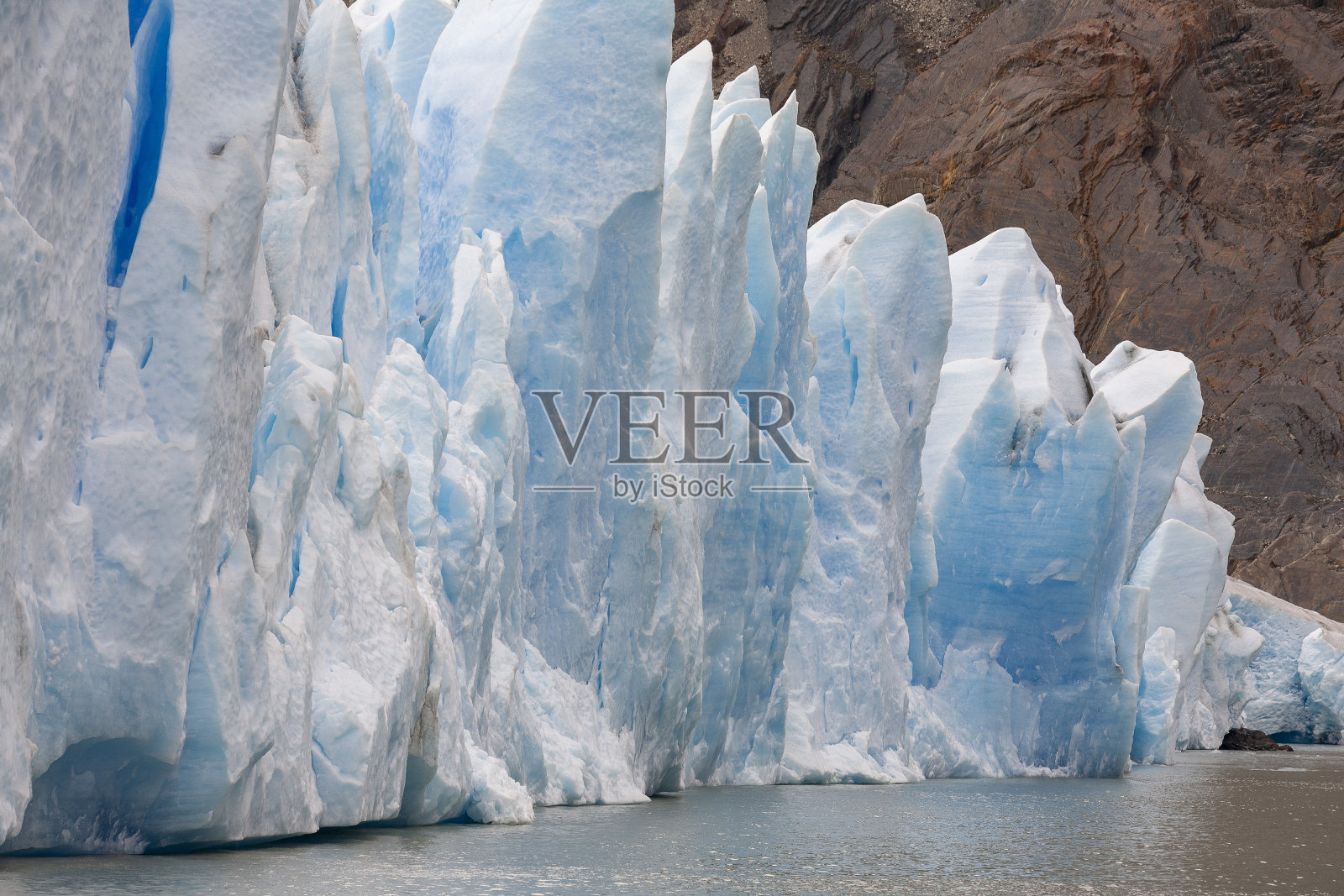 灰色冰川的终点在托雷斯德尔潘恩国家公园-巴塔哥尼亚-智利照片摄影图片