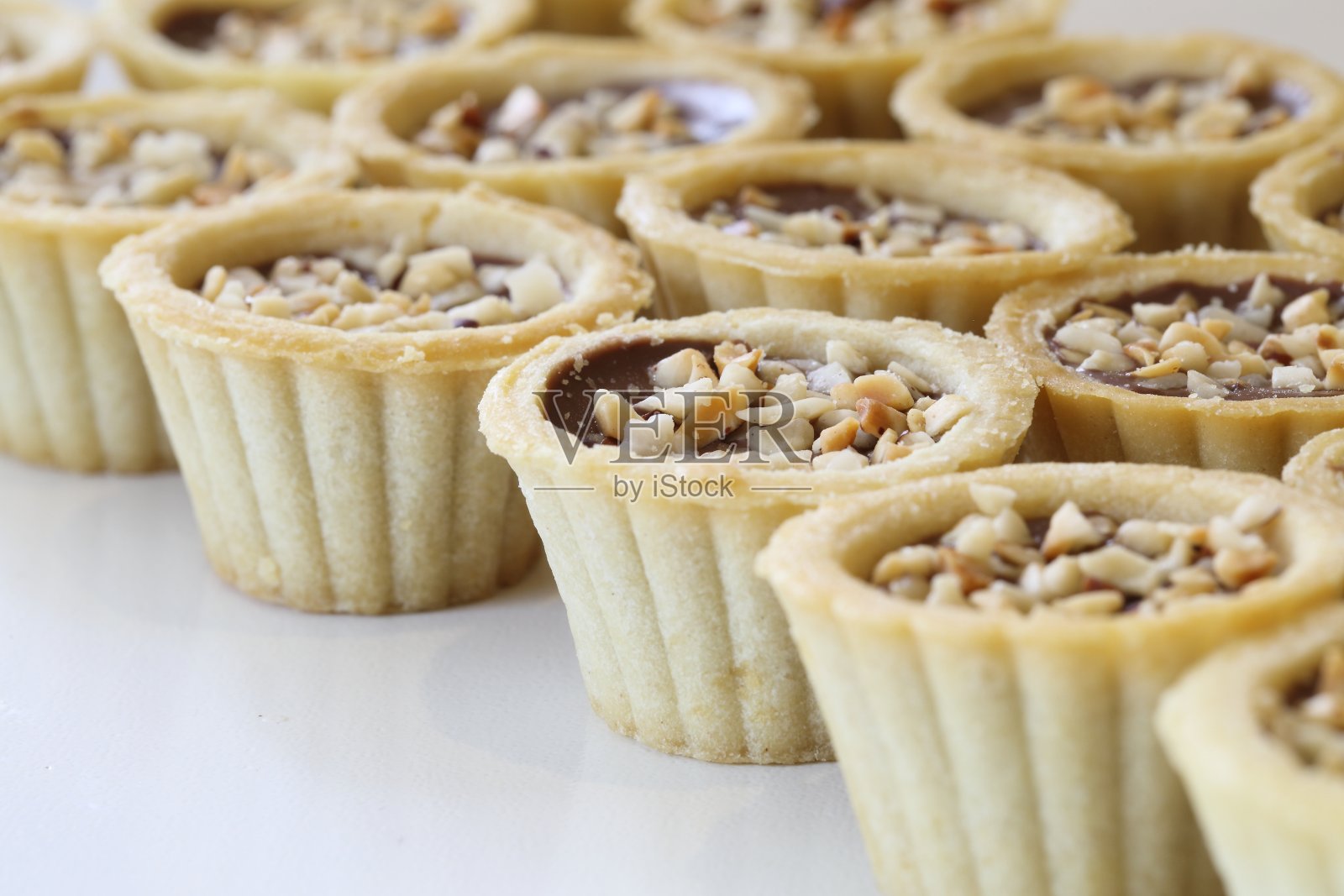 榛子巧克力蛋糕照片摄影图片