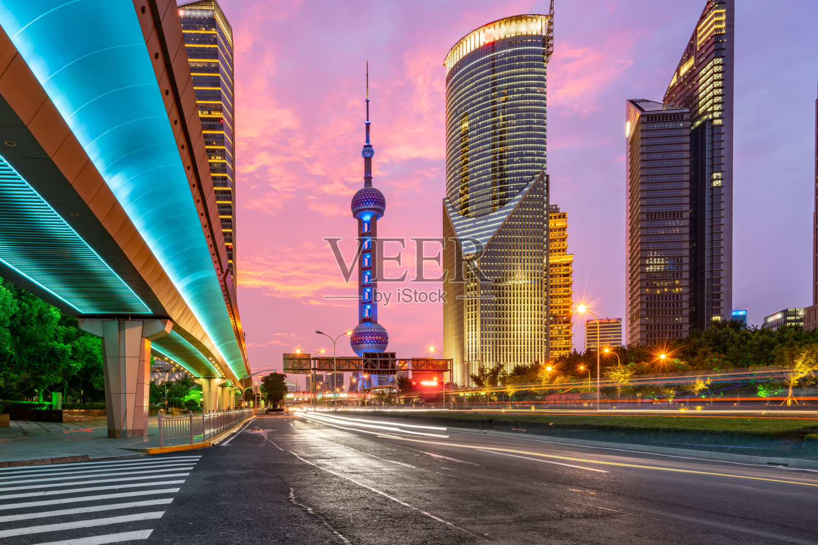 上海陆家嘴建筑景观办公大楼照片摄影图片