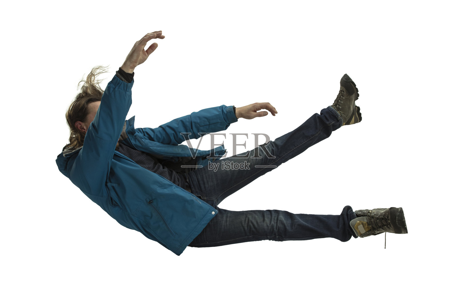 摔倒前的一秒钟——年轻人摔倒时带着明亮的情绪和表情照片摄影图片