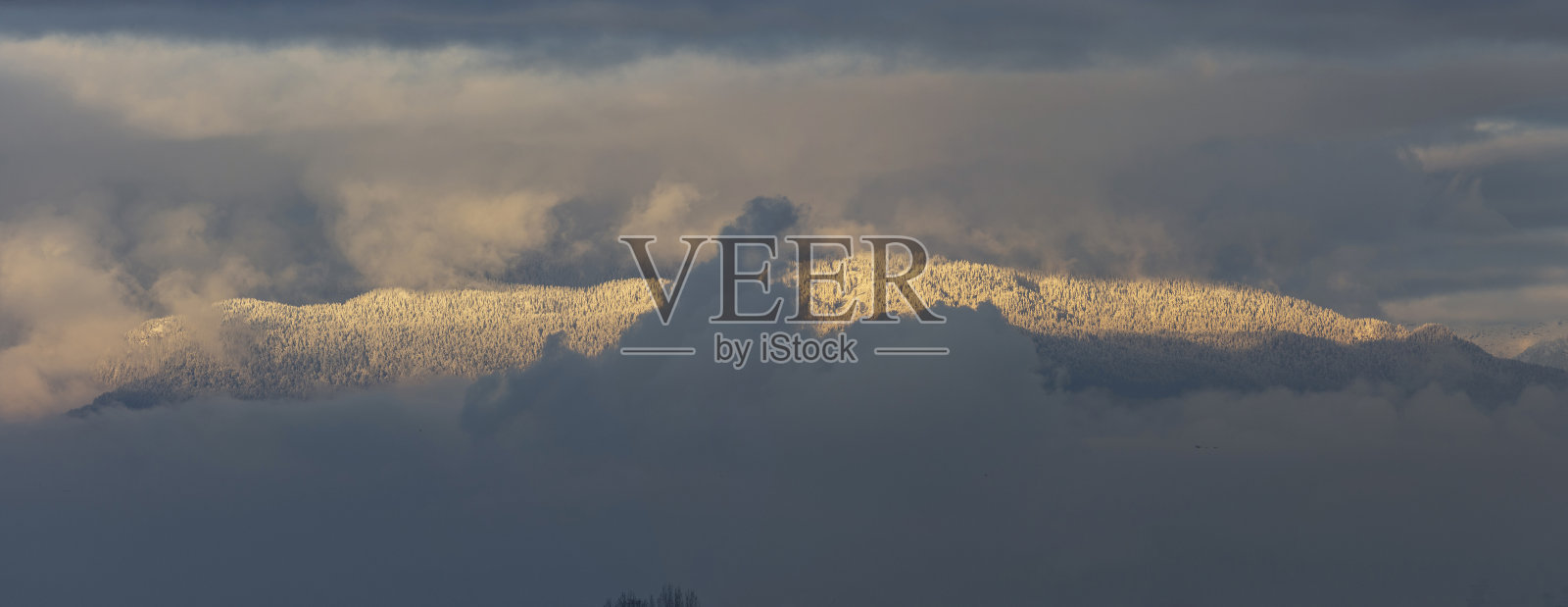 白色雪山照片摄影图片