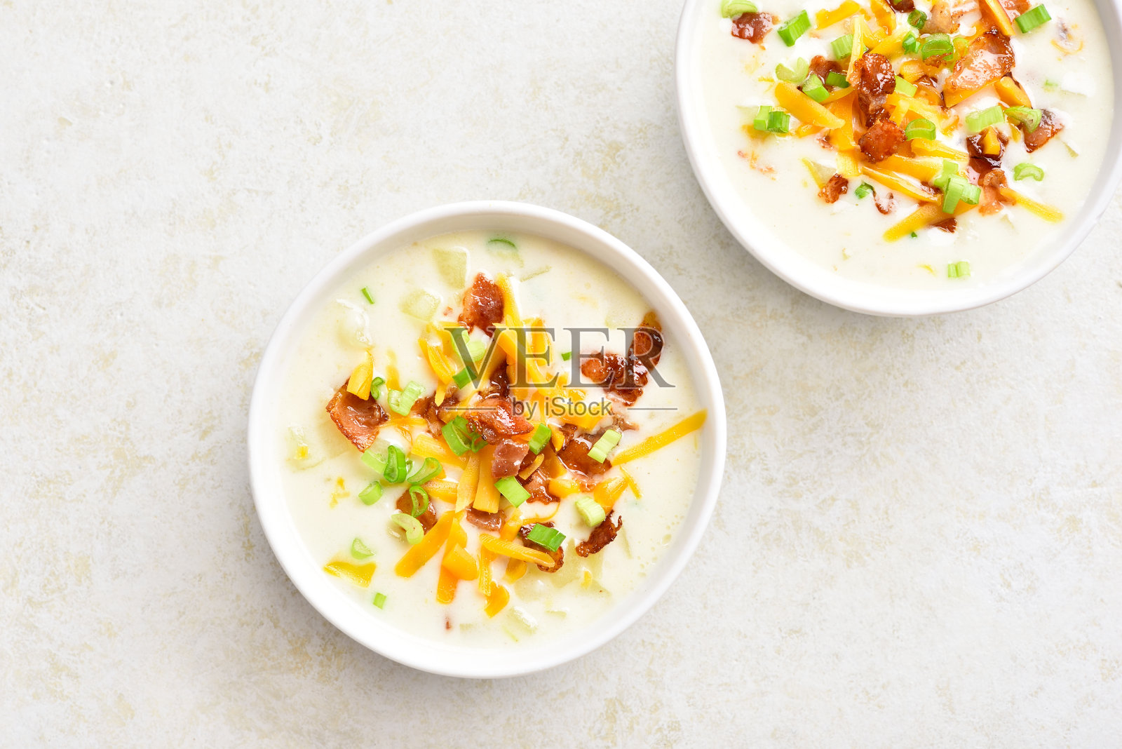 奶油土豆汤配培根照片摄影图片
