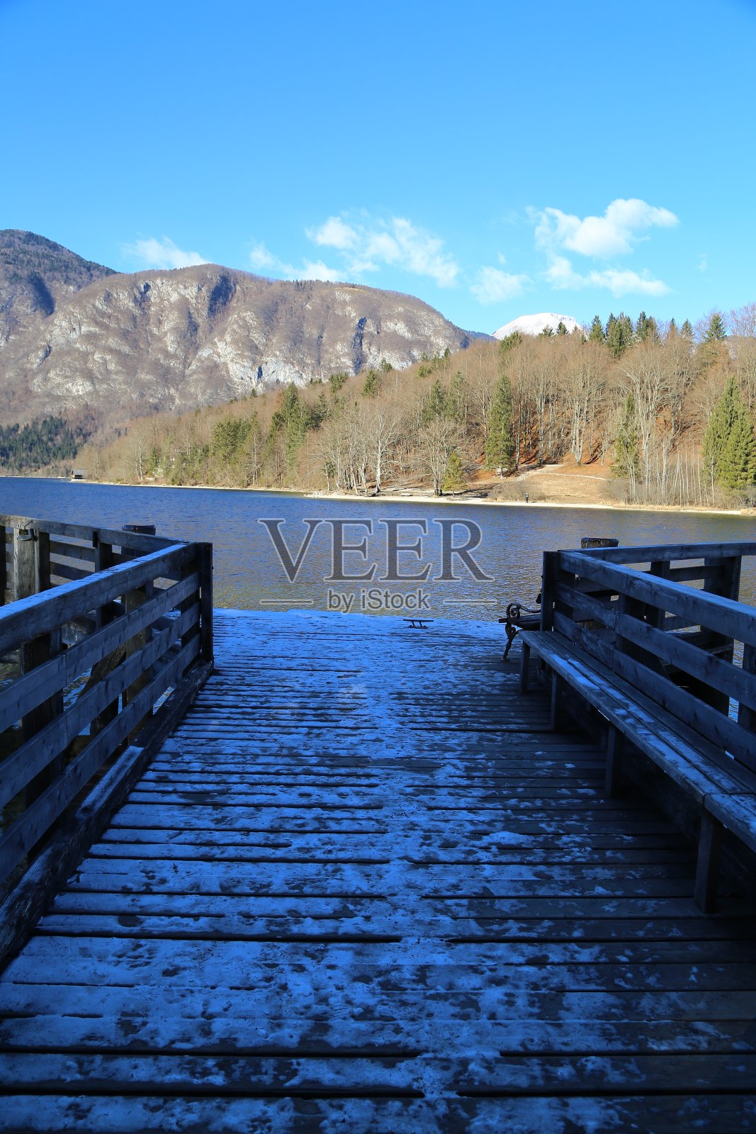 斯洛文尼亚的博欣伊湖照片摄影图片