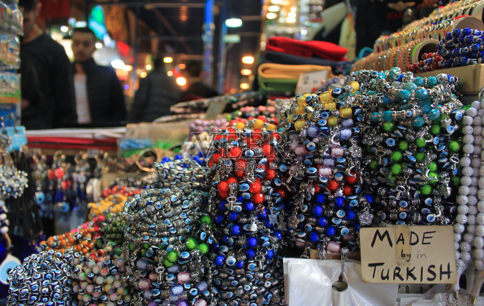 伊斯坦布尔大巴扎的彩色手镯照片摄影图片