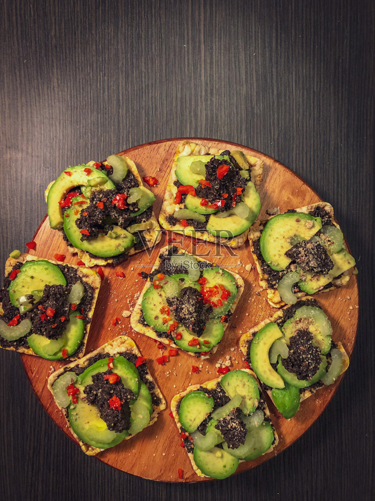 鳄梨面包照片摄影图片