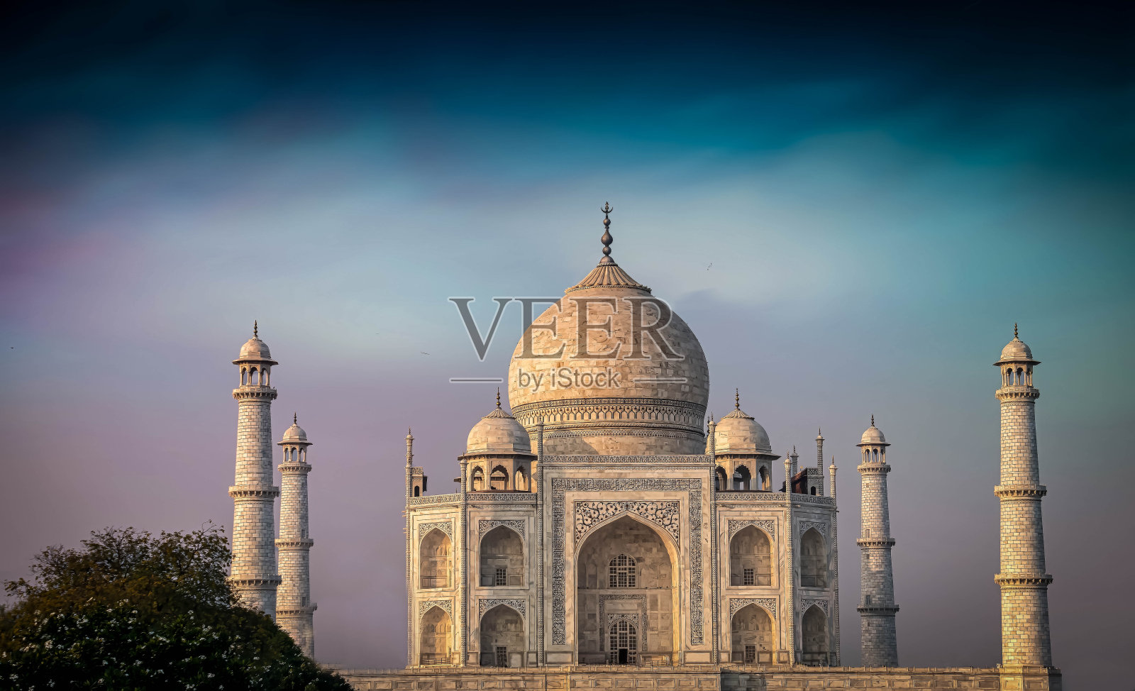 美丽的早晨在泰姬陵在印度阿格拉照片摄影图片