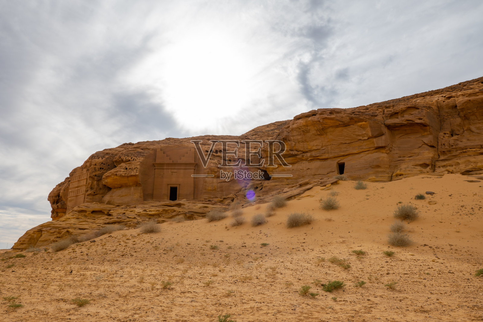 沙特阿拉伯欧拉附近的玛甸·沙勒（Al-Hijr & Hegra）考古遗址照片摄影图片