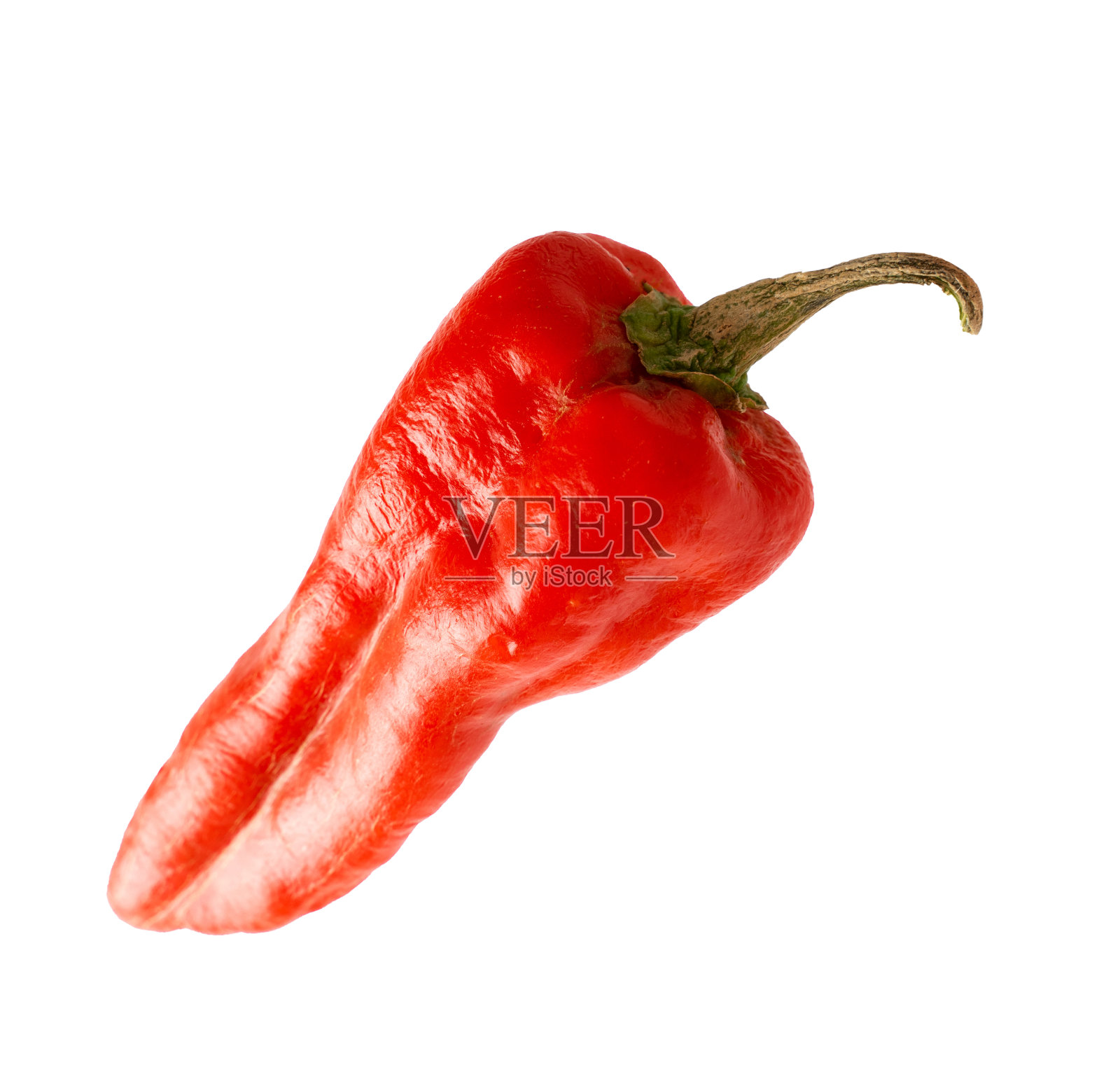 创意概念：飞翔的红色辣椒，白色背景照片摄影图片