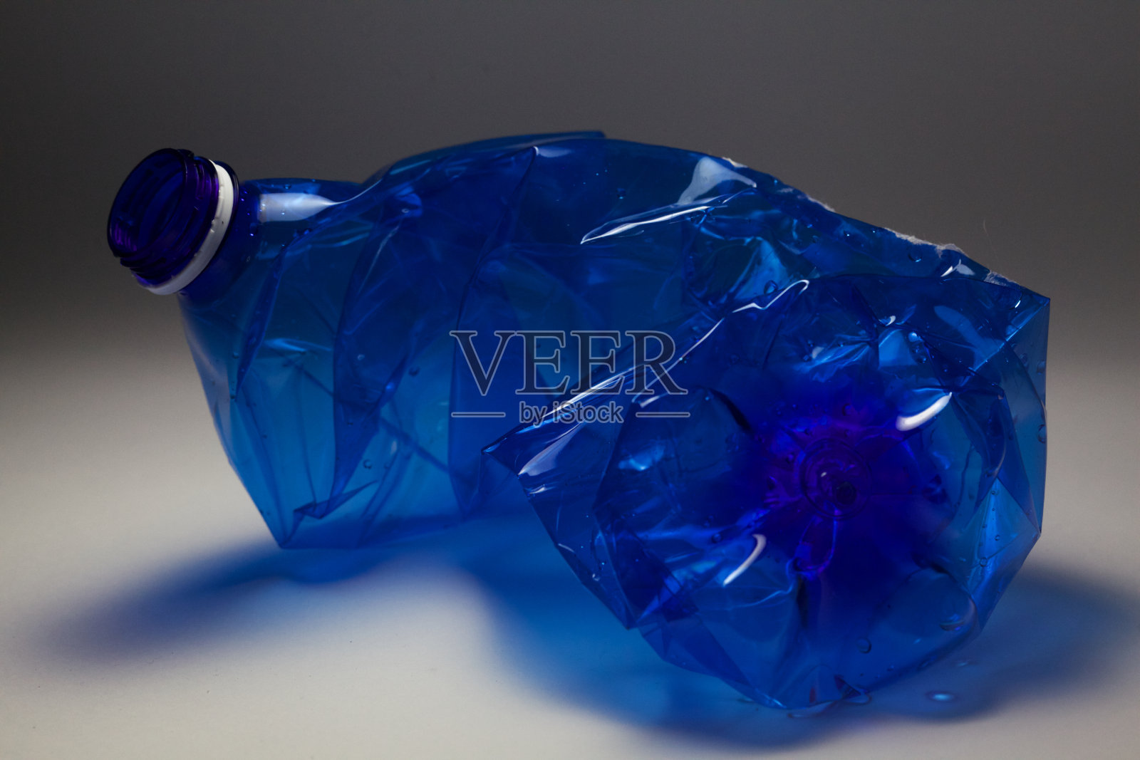 蓝色瓶子照片摄影图片