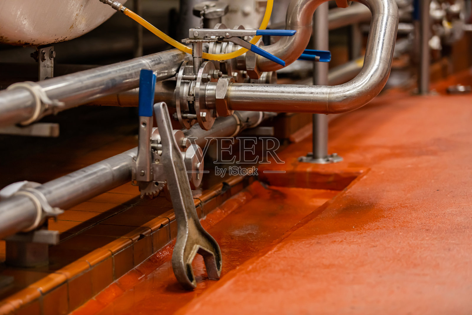 不锈钢金属冷管照片摄影图片