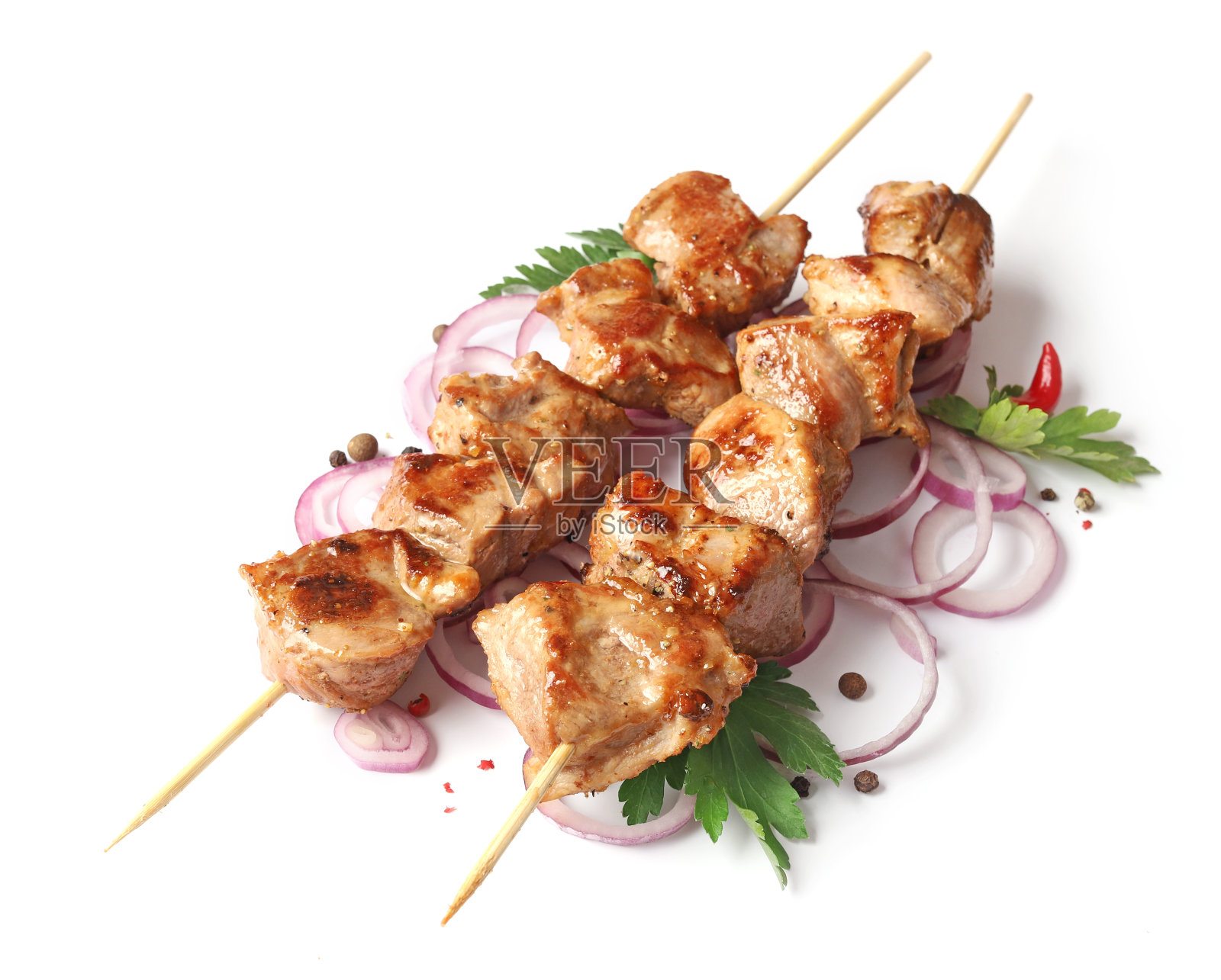 猪肉串孤立在白色背景上，选择性聚焦照片摄影图片