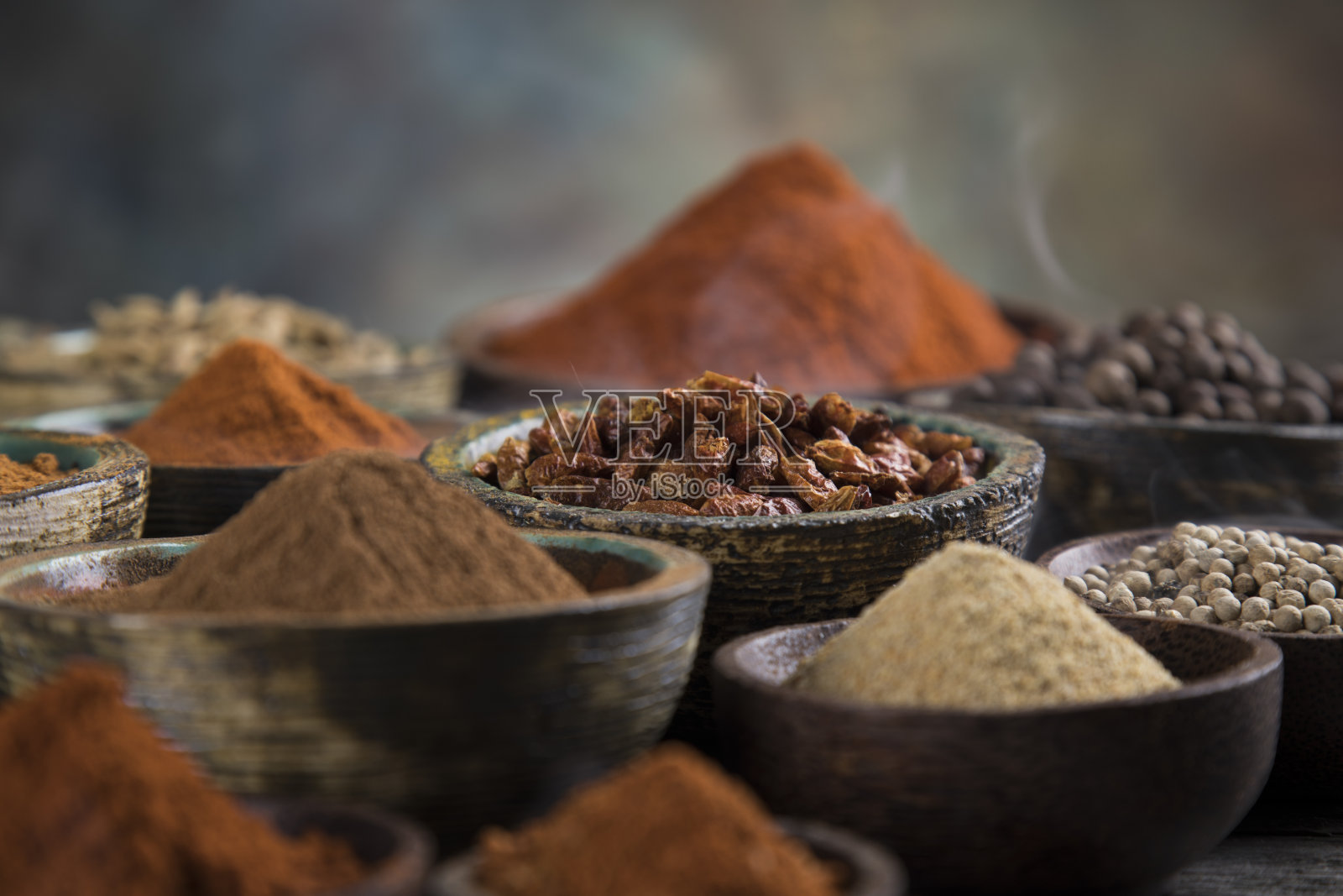 芳香香料木质背景照片摄影图片