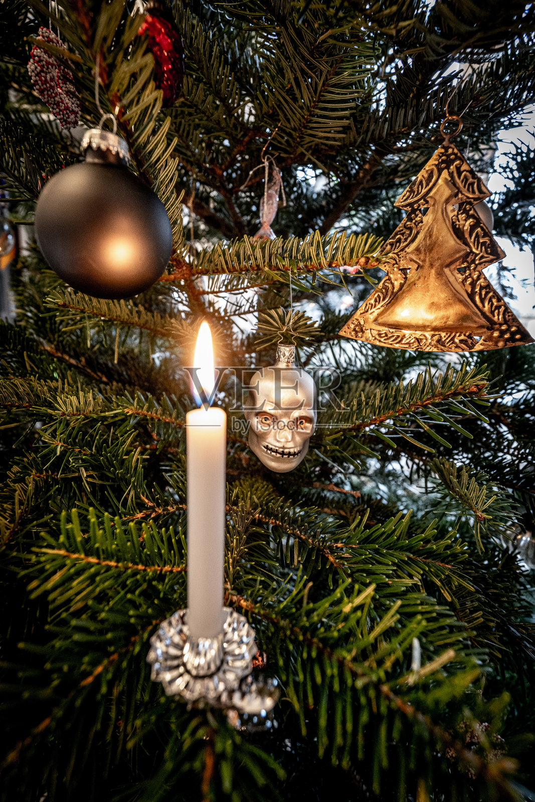 与众不同的圣诞树装饰照片摄影图片