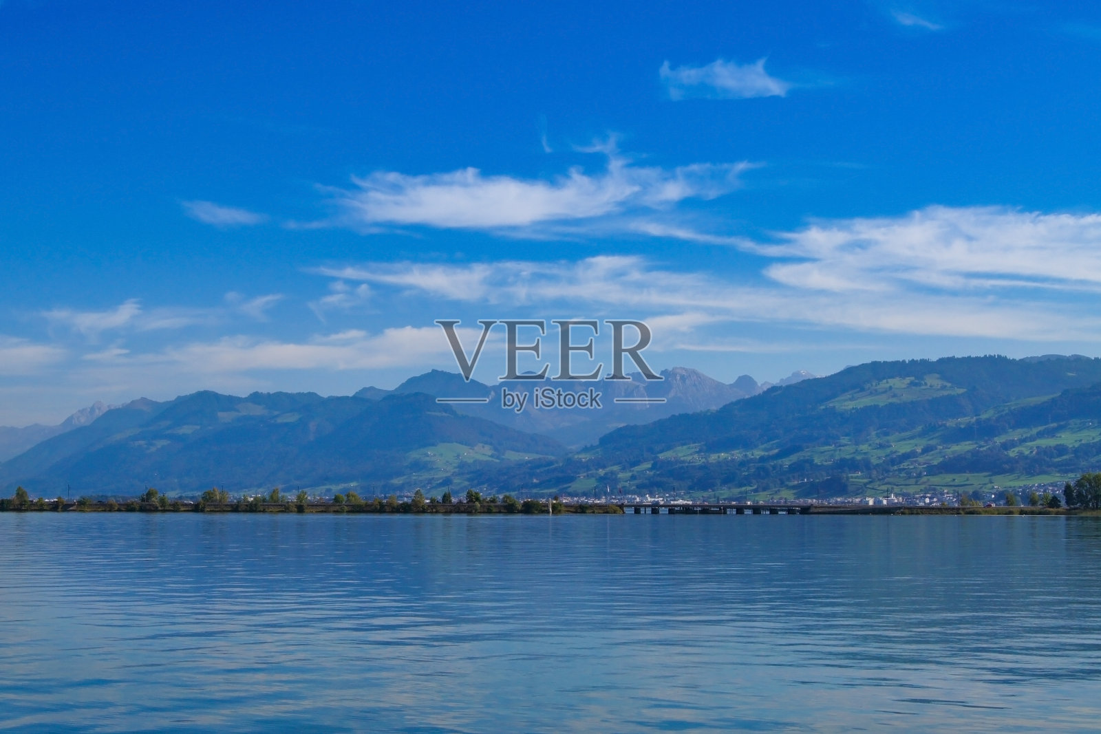 瑞士的苏黎世湖照片摄影图片