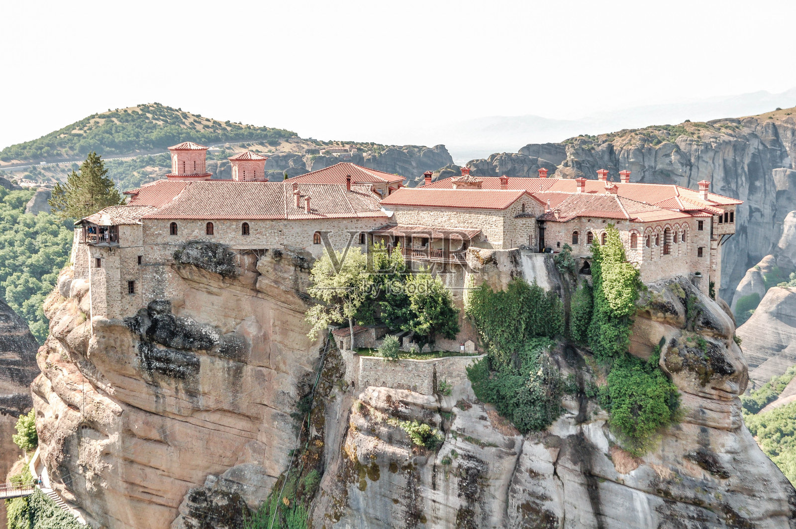 迈泰奥拉,希腊。有陨石的山景照片摄影图片