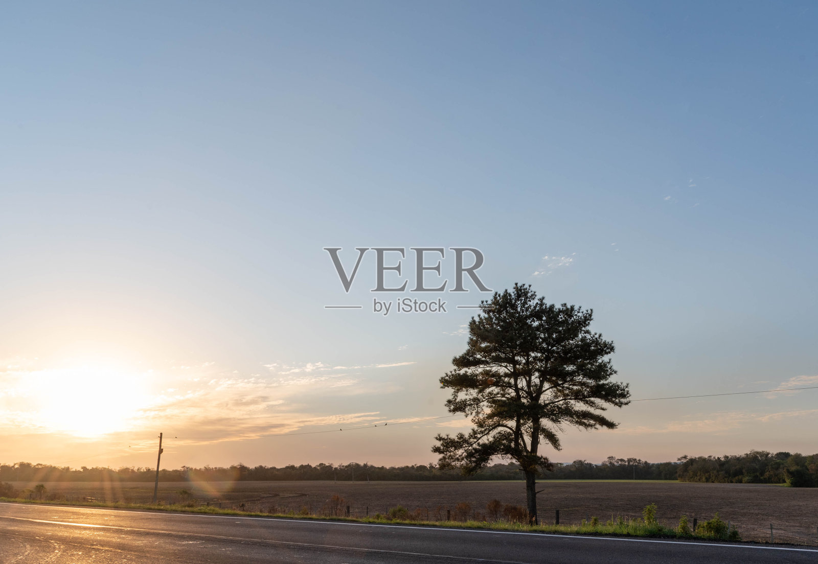 巴西圣玛丽亚市的军事和混合单位的空中交通管制塔照片摄影图片