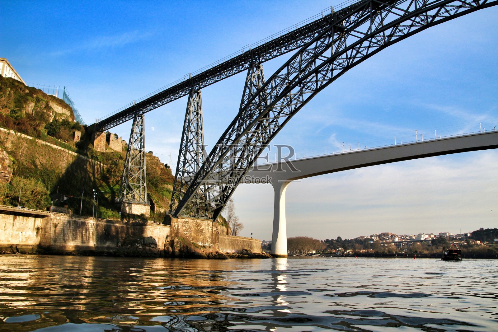 杜罗河上的路易斯一世铁桥照片摄影图片