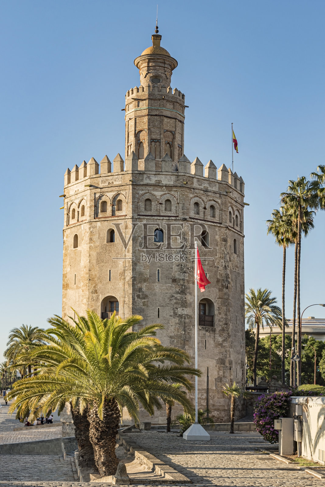 西班牙安达卢西亚塞维利亚黄金塔景色照片摄影图片