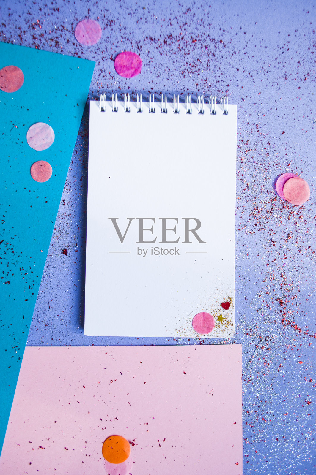 礼盒孤立在白色。照片摄影图片