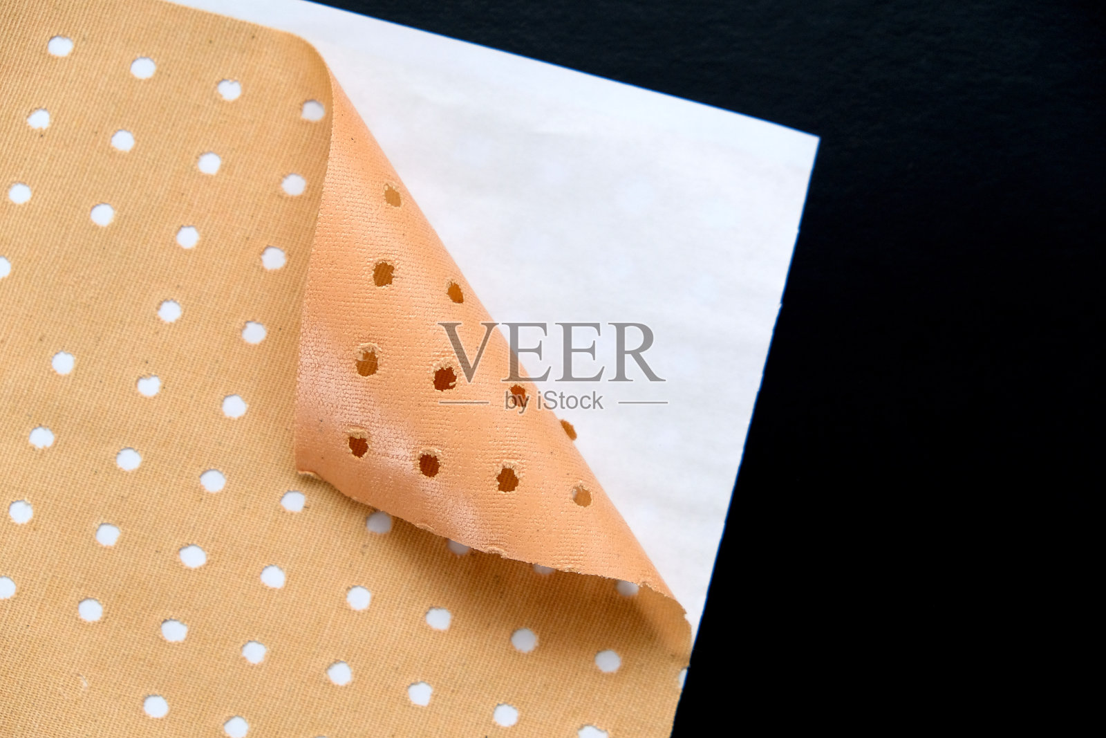 施黑地灸，止痛艾灸，照片摄影图片