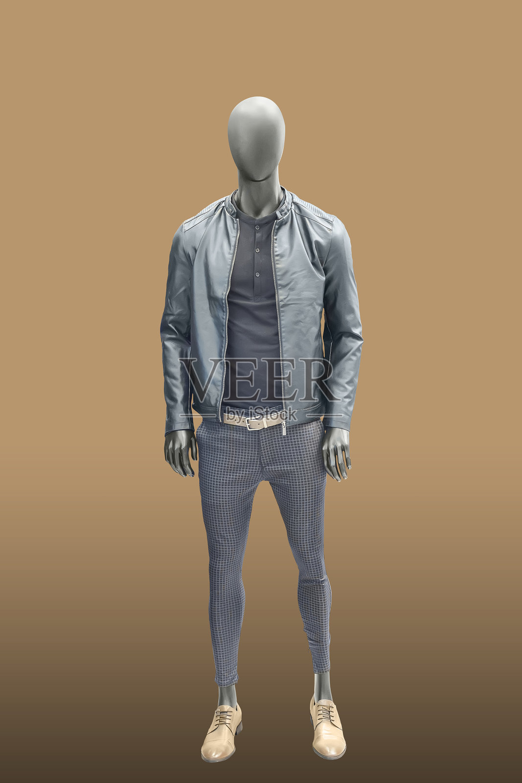 完整的男性人体模型。照片摄影图片