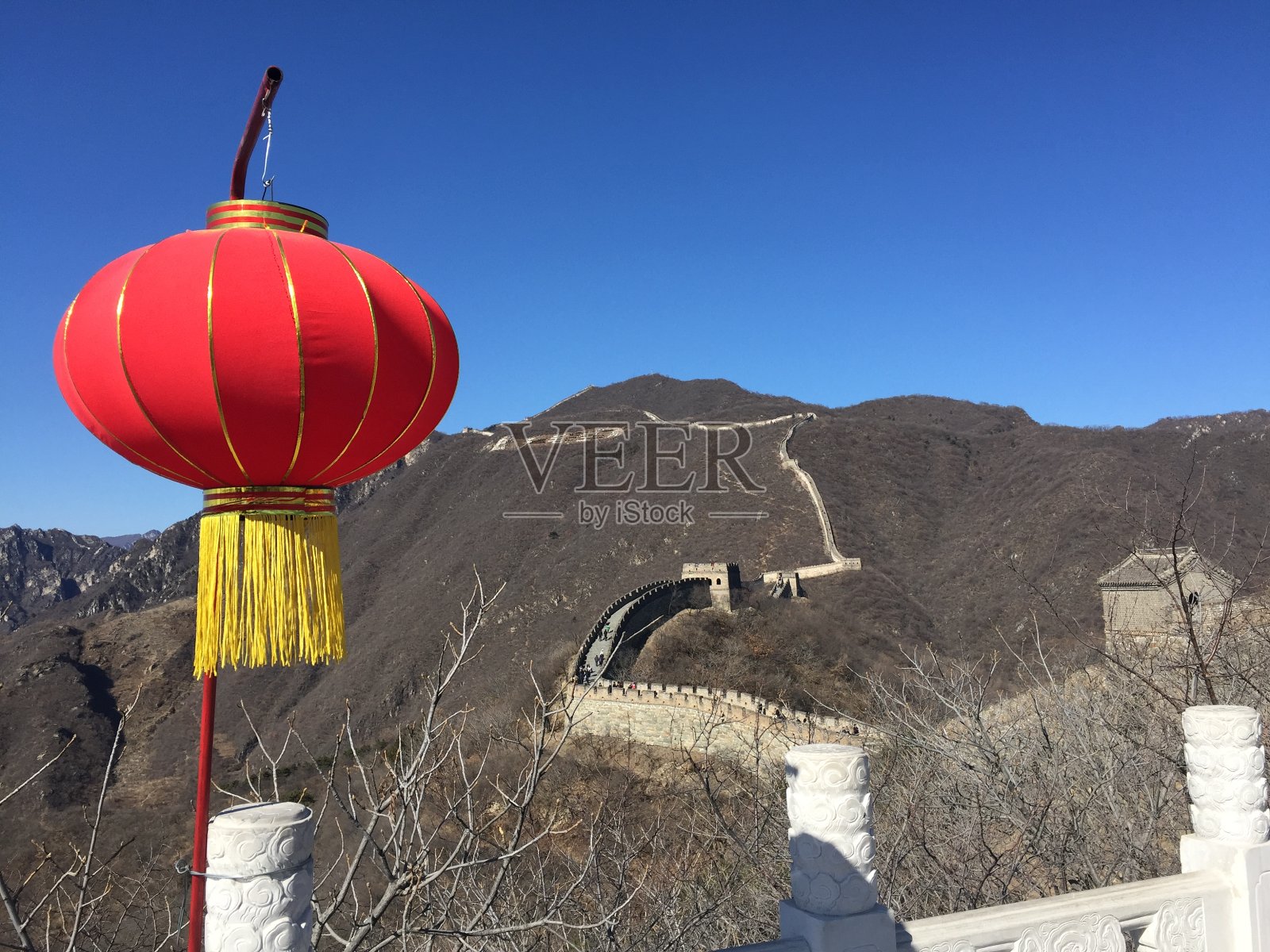 红灯笼和长城照片摄影图片