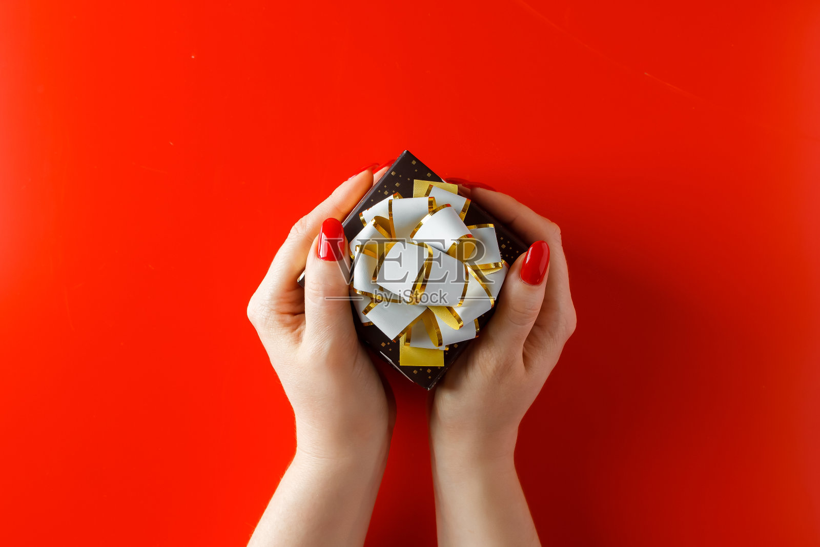 送礼物过节。照片摄影图片