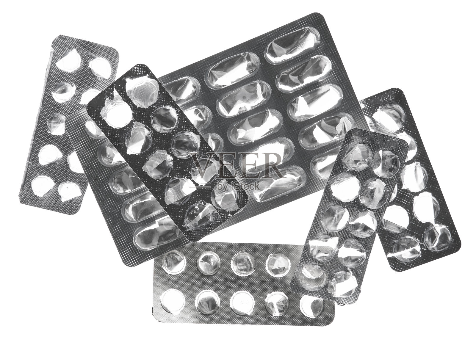 用过的药丸有水泡，空的，开的时候没有药丸，背景是白色——保健和药物的概念。制药行业。药店照片摄影图片