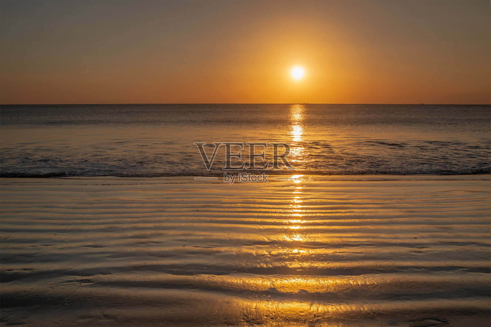 日落在巴厘岛照片摄影图片