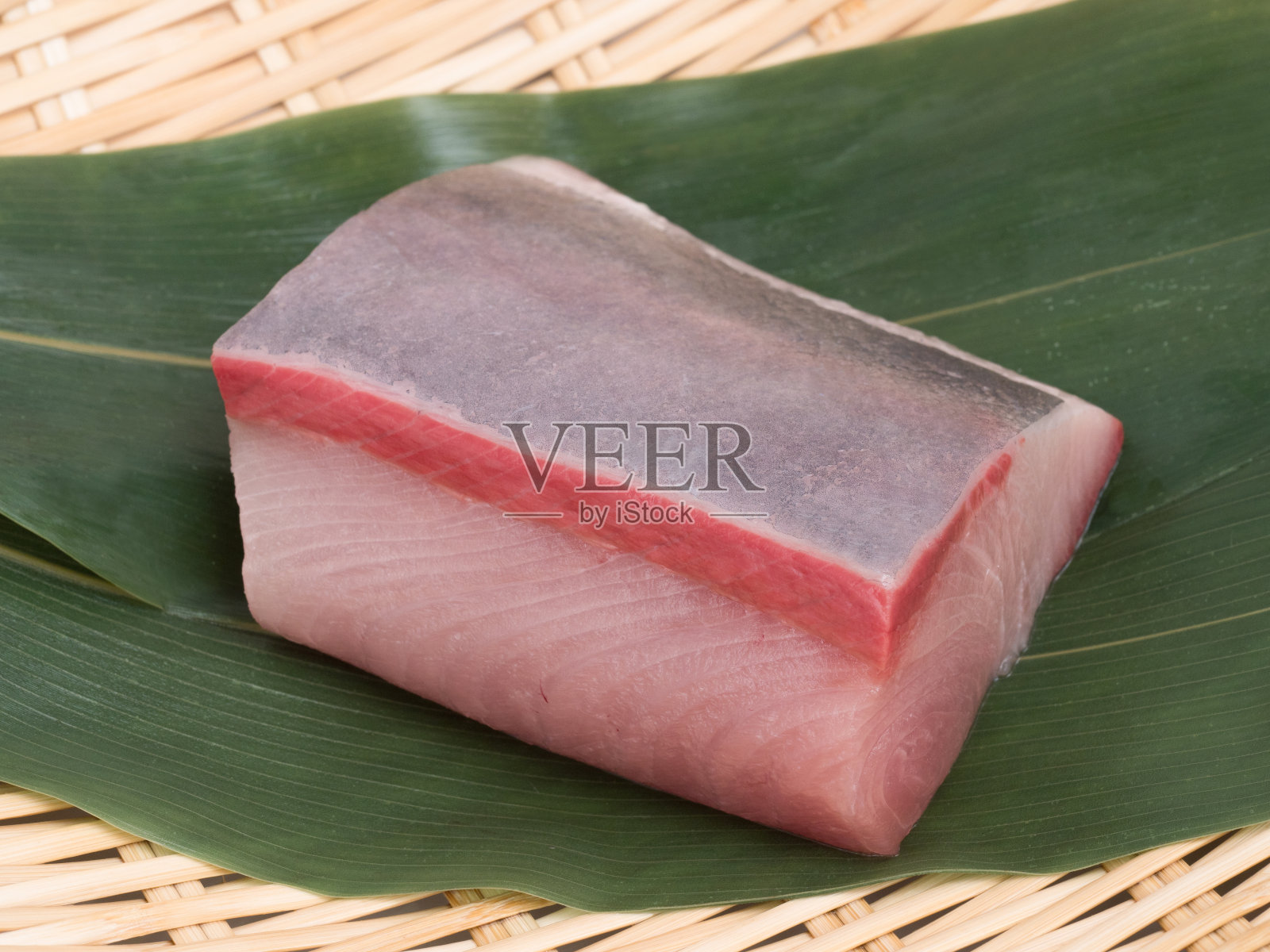 刺身用的鲱鱼片照片摄影图片