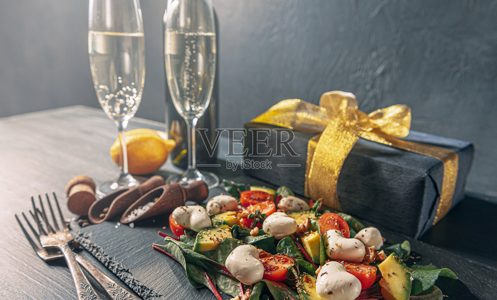 情人节的浪漫素食晚餐照片摄影图片