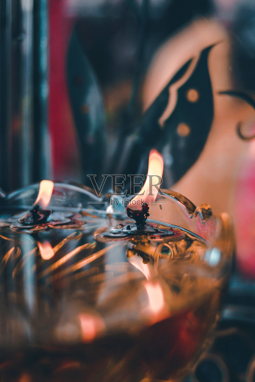 油灯的火焰照片摄影图片