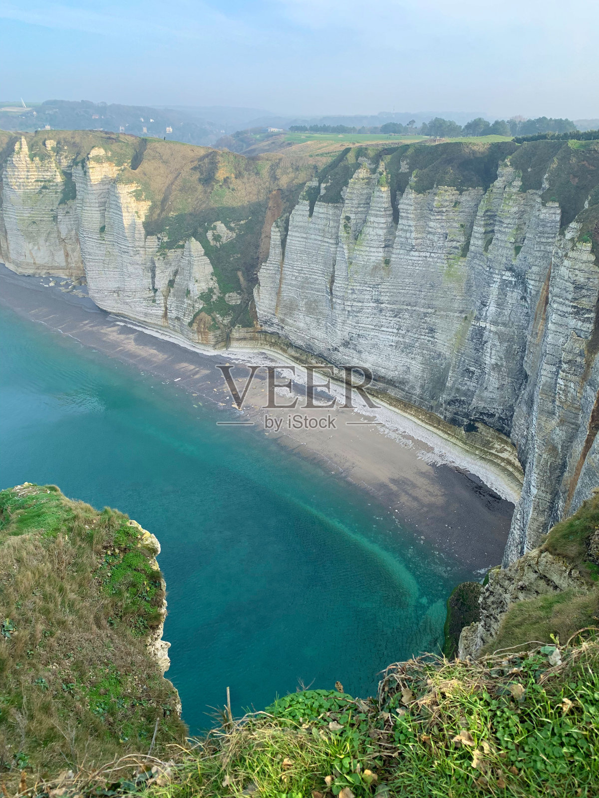 埃特尔塔悬崖上风景如画的全景。自然神奇的悬崖。埃特尔塔，诺曼底，法国，拉曼什或英吉利海峡。照片摄影图片