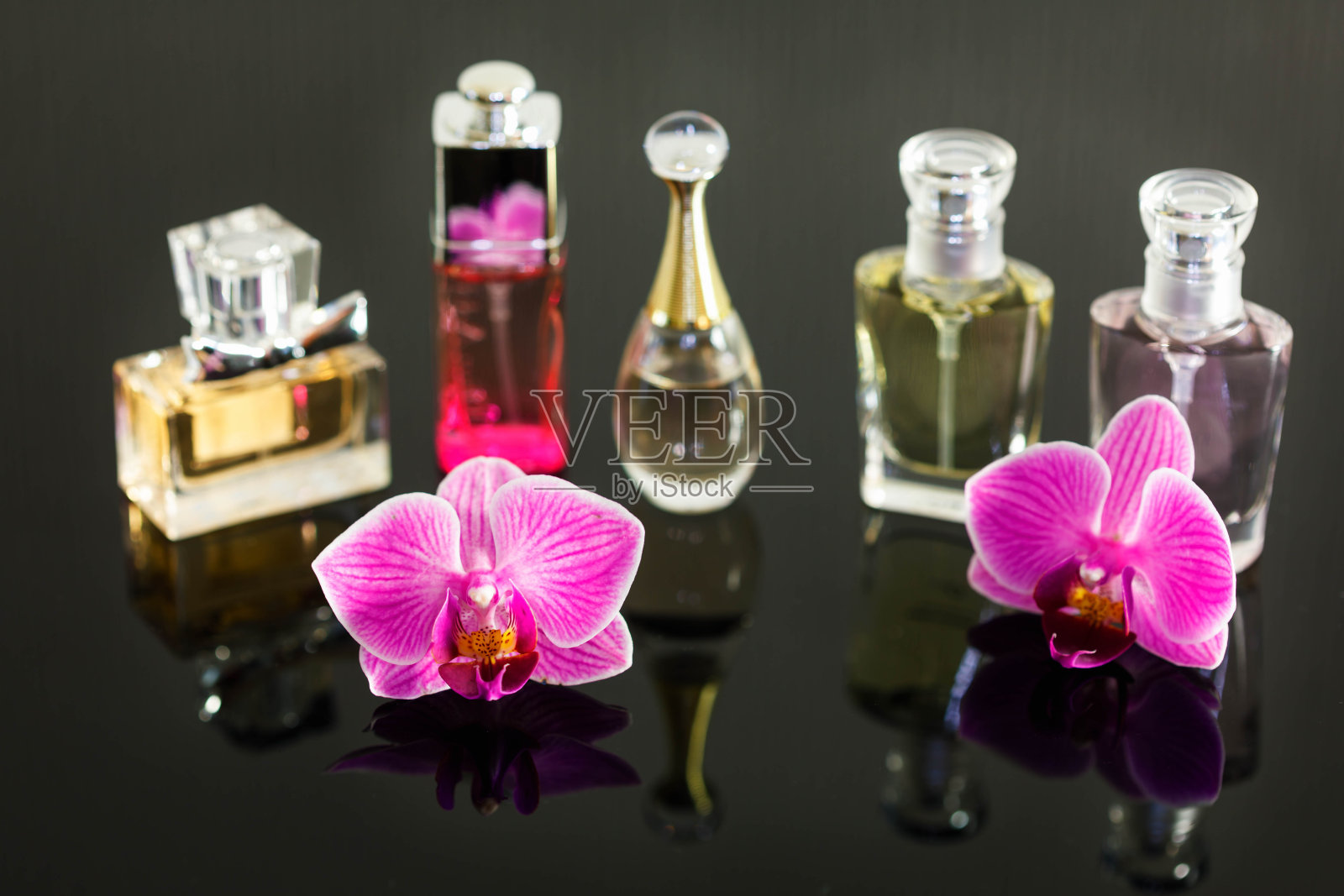 香水瓶照片摄影图片