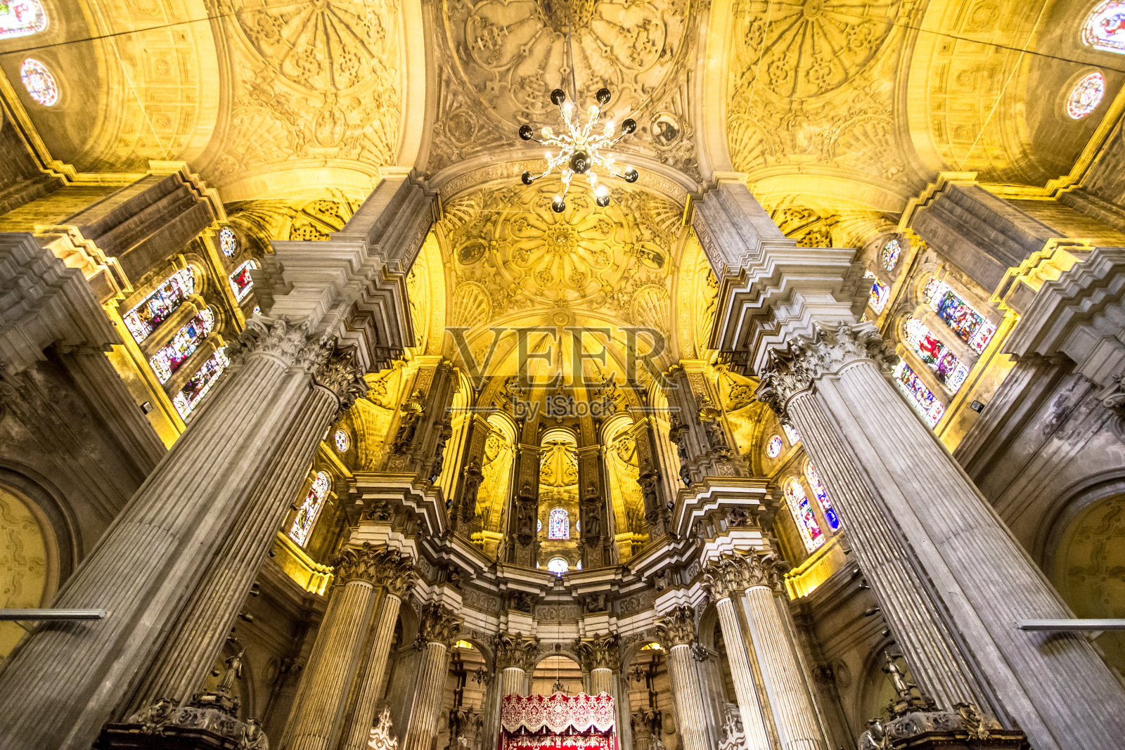 马拉加大教堂内部视图，西班牙照片摄影图片