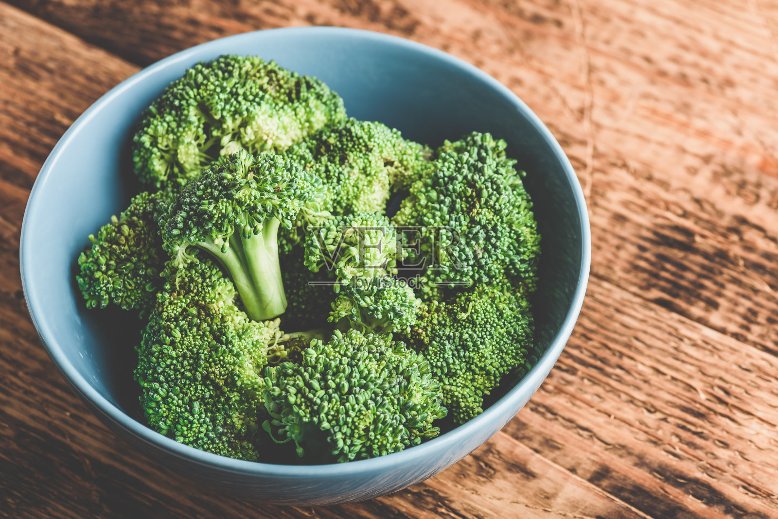 碗装新鲜西兰花照片摄影图片